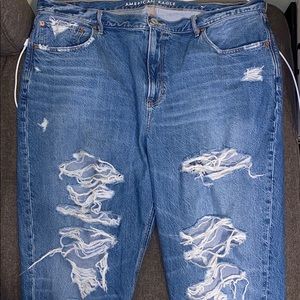 American Eagle 90’s Boyfriend Jeans